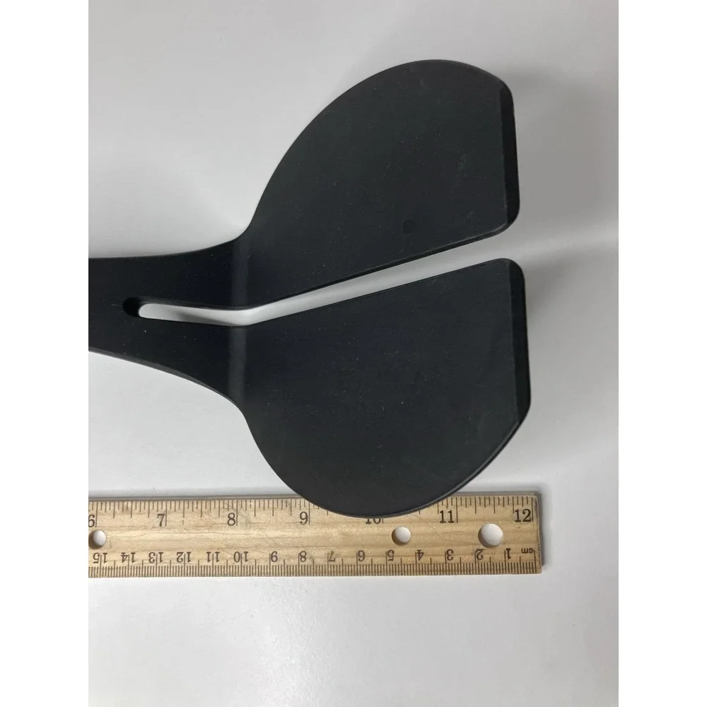 The Pampered Chef Black Plastic Nylon Panini Spatula #2352